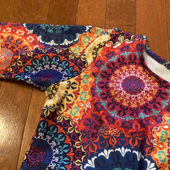 Workout Top - Picture 3 of 3